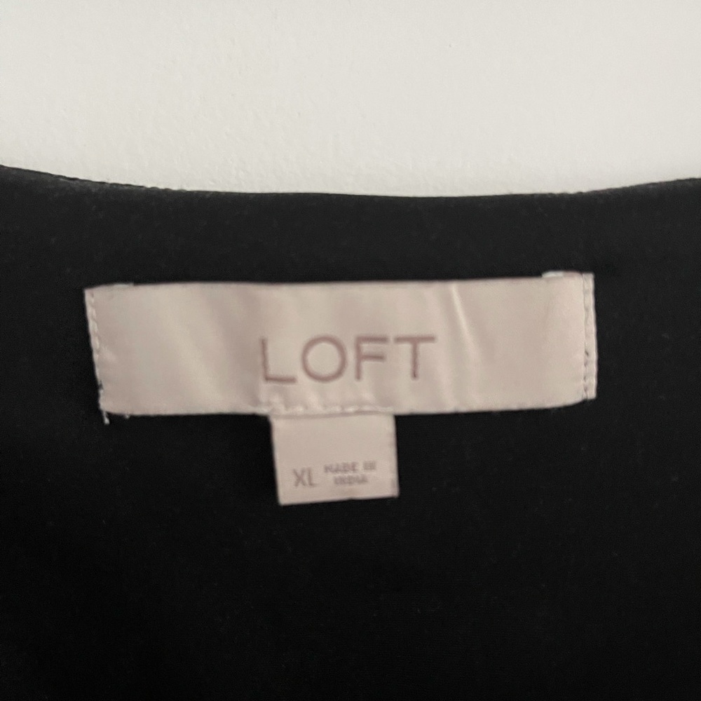 Floral Top - LOFT - Picture 5 of 16